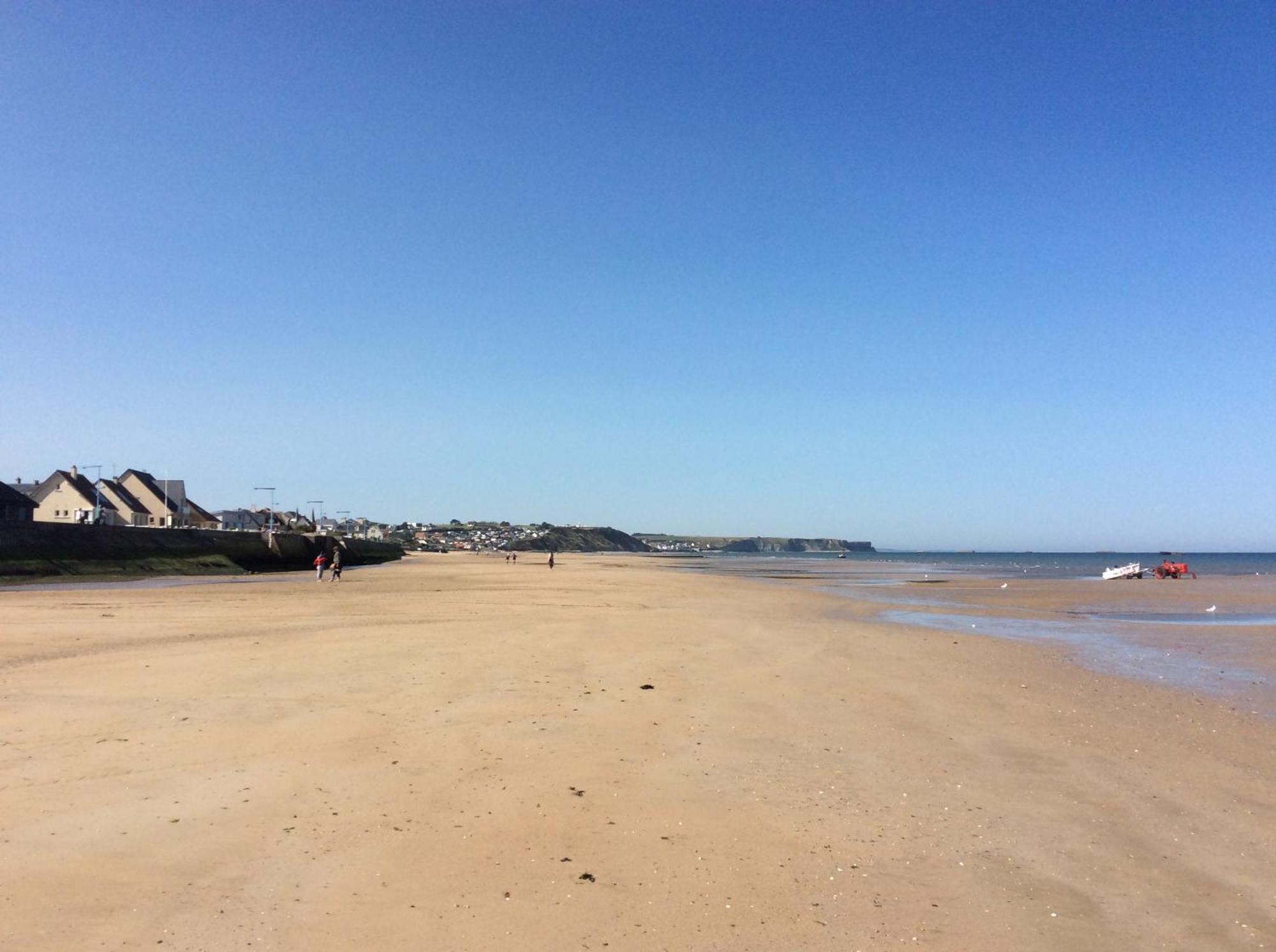 Sweet Omaha Belle Maison Recente Lumineuse Et Cosy Bien Equipee Jardin Clos 15 Mn A Pied Plage Omaha Beach Et Proche De Bayeux & Port En Bessin Saint-Laurent-sur-Mer Buitenkant foto