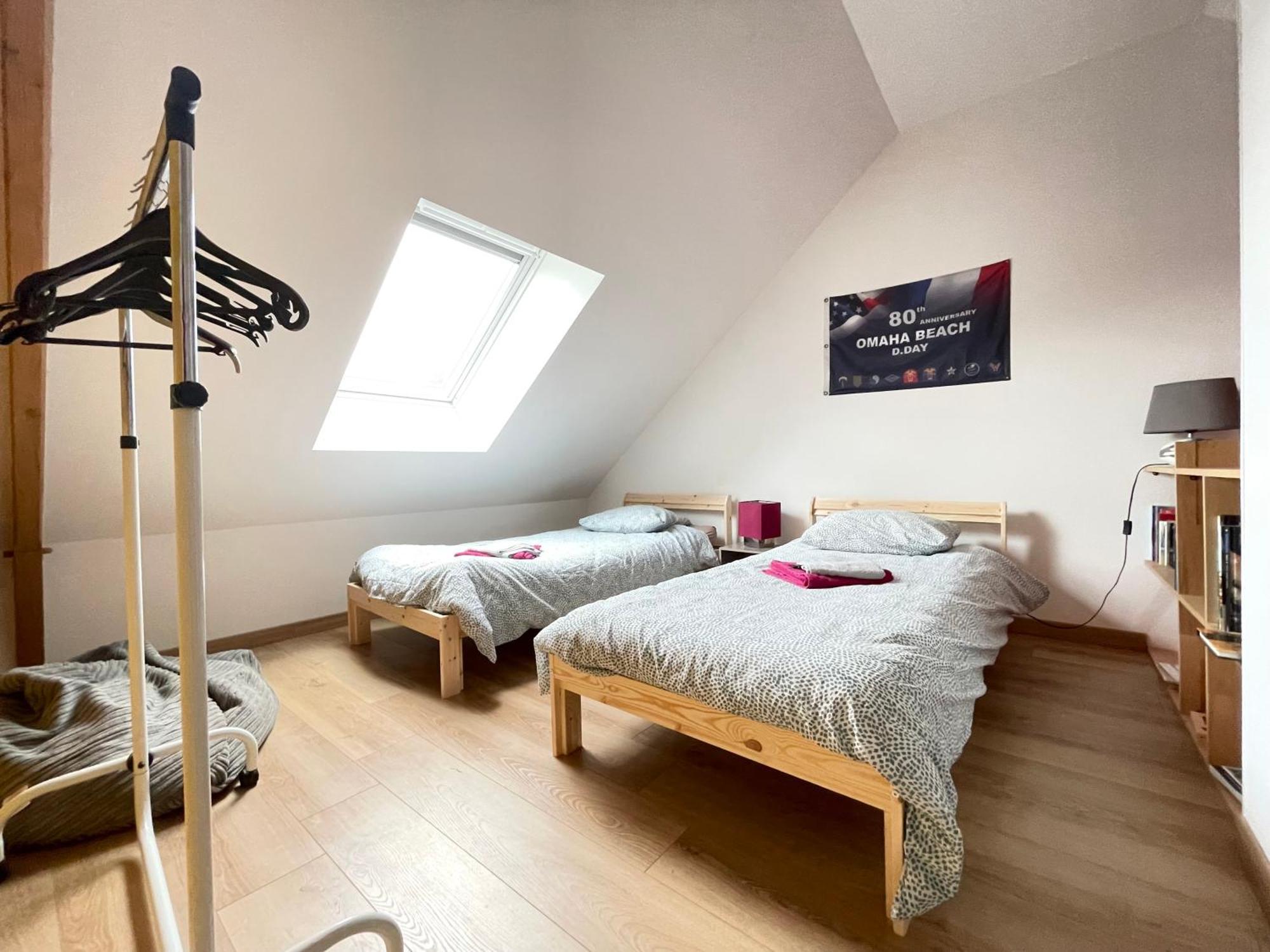 Sweet Omaha Belle Maison Recente Lumineuse Et Cosy Bien Equipee Jardin Clos 15 Mn A Pied Plage Omaha Beach Et Proche De Bayeux & Port En Bessin Saint-Laurent-sur-Mer Buitenkant foto